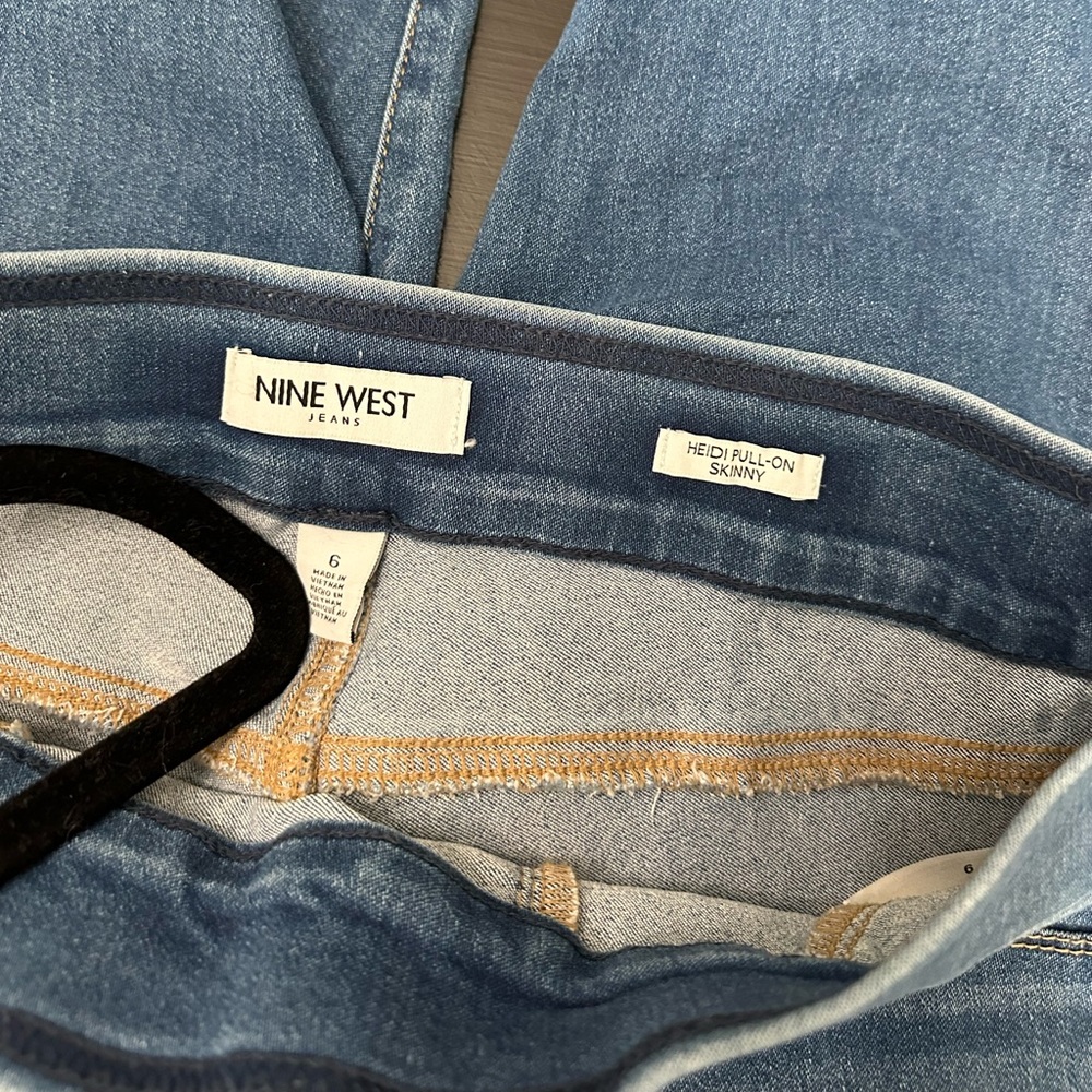 NINE WEST Women’s HEIDI PULL ON SKINNY Blue Jeans size 6 - Picture 6 of 6